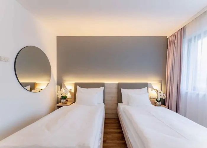 Otel Plaza Gasometer 4*
