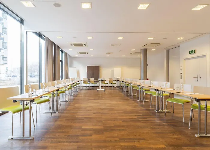 Hotel Plaza Gasometer Wien