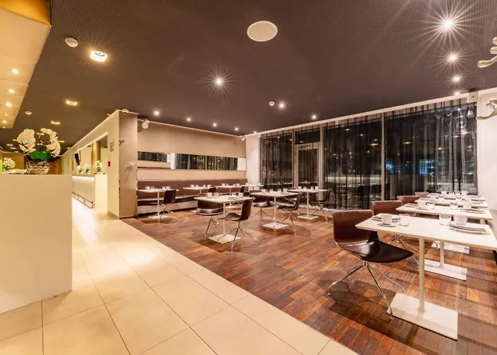 Plaza Gasometer Otel 4*