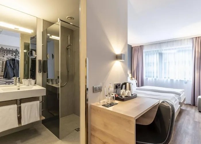 Otel Plaza Gasometer 4*